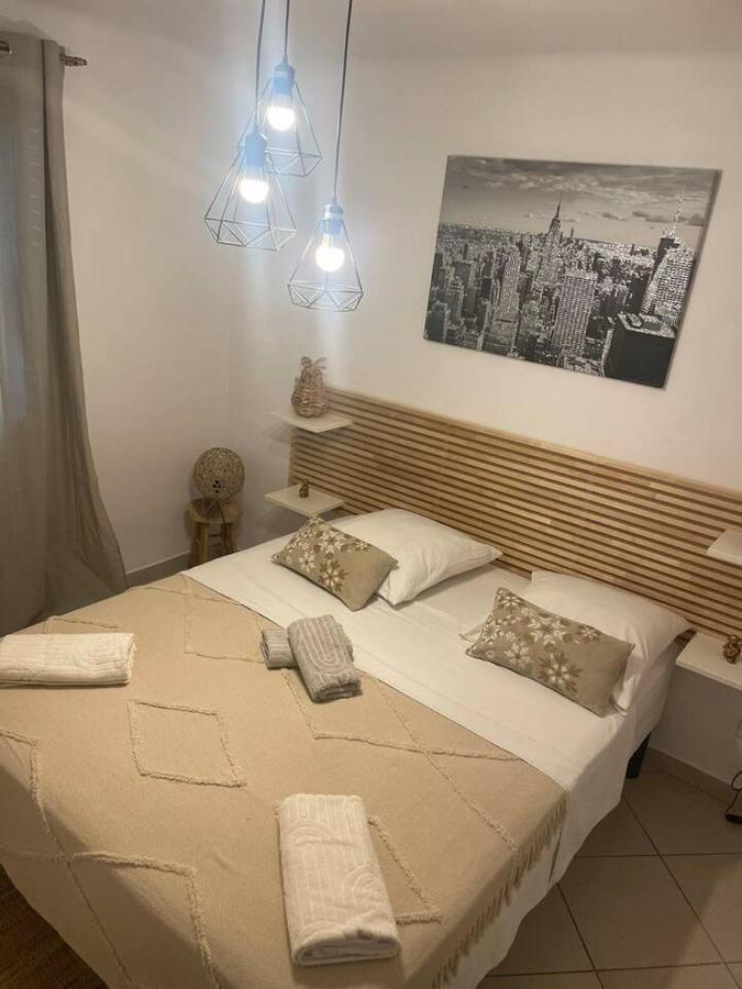 Appartement Proche Gare Tgv Nîmes Exteriör bild